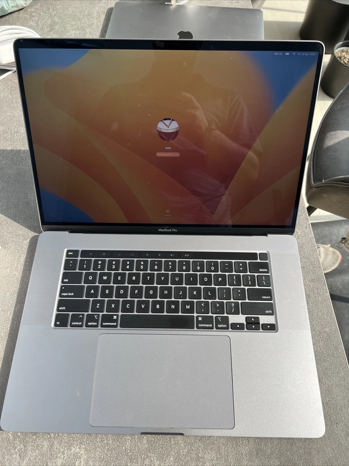 Apple MacBook Pro 16" 2019 · i9 · 64GB · 2TB, photo 1 of 5