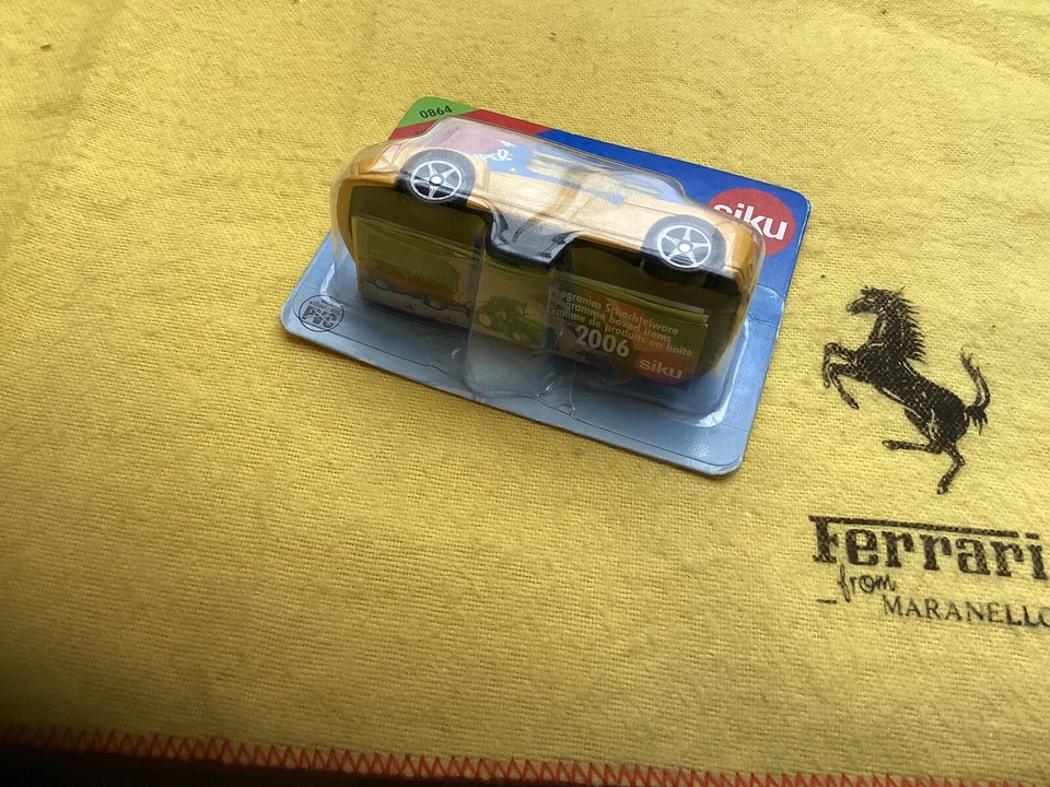 SIKU FERRARI ENZO Foto 4 de 4