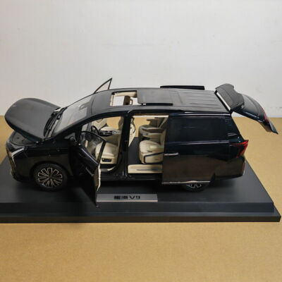 1/18 Scale Dongfeng Forthing Xinghai V9 MPV Diecast car Model Toy