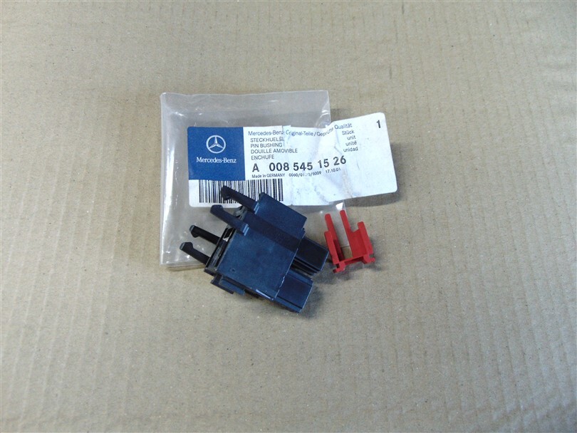 Brand New Receptable Housing Genuine Mercedes W169/W212/R230 