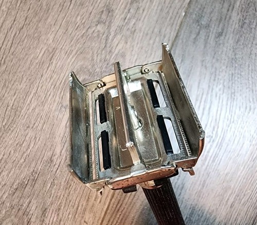 Vintage Gillette Adjustable Black Beauty Razor Long Handle A1 - Picture 5 of 10