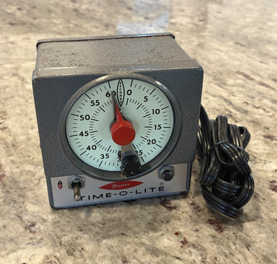 Master Time-O-Lite M-72 Darkroom Safelight Timer 60 Second Tested Working
