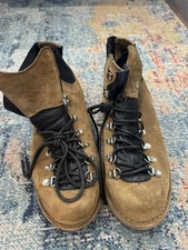 Danner Vertigo 32700 Men’s Hiking Boots Suede Leather Vibram Sole US 11