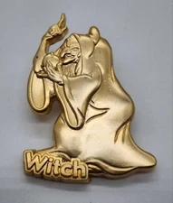 Tokyo Mickey & Pals Old Hag Snow White Goldtone 100 Relief LE Disney Pin 42807