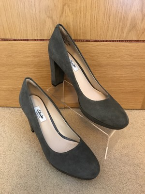 clarks kendra sienna black suede