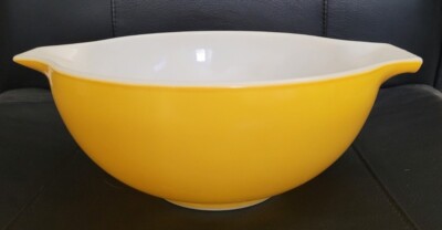 Vintage #443 Pyrex Yellow Cinderella Nesting Mixing Bowl 1/2 Nice! 