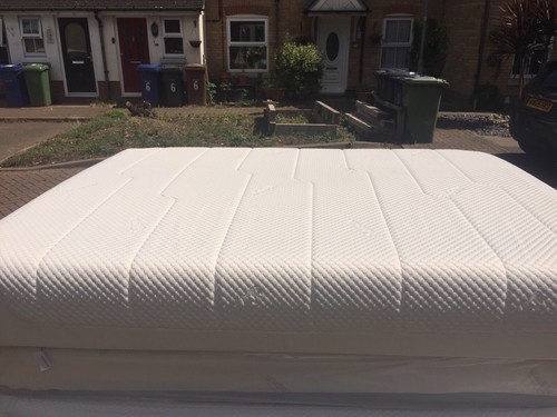 EX DISPLAY TEMPUR SENSATIONS KING SIZE MATTRESS 150x200X22cm £3249 MED/FIRM - Picture 6 of 11