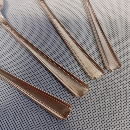Wallace Personality 1938 Teaspoons 4 Silverplated 6 1/8" Monogram M or W - Picture 7 of 8