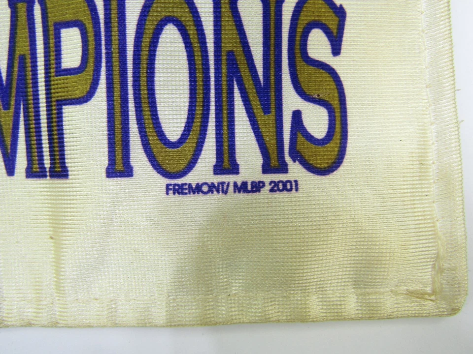 VTG 2001 Arizona Diamondbacks World Series Champions Car Flag Window Flag - Image 3 of 4