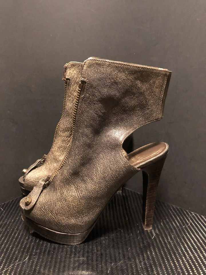 STUART WEITZMAN Shimmering Bronze Peep Toe High Heel Open Toe Open Heel 6-1/2 M - Image 2 of 4