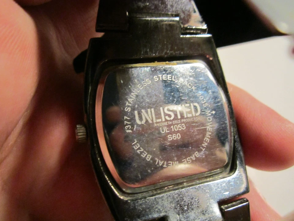 RELOJ HOMBRE SIN LISTAR MUY GRANDE Y PESADO - NECESITA BATERÍA NUEVA SE ADAPTA A 8" - GW -22A Foto 3 de 4