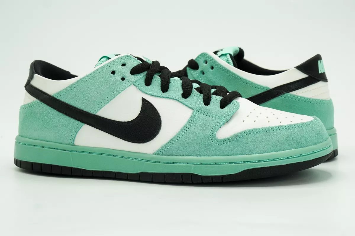 NIKE SB DUNK LOW USED SZ 9 SEA CRYSTAL GREEN GLOW SUMMIT WHITE BLACK 819674 301