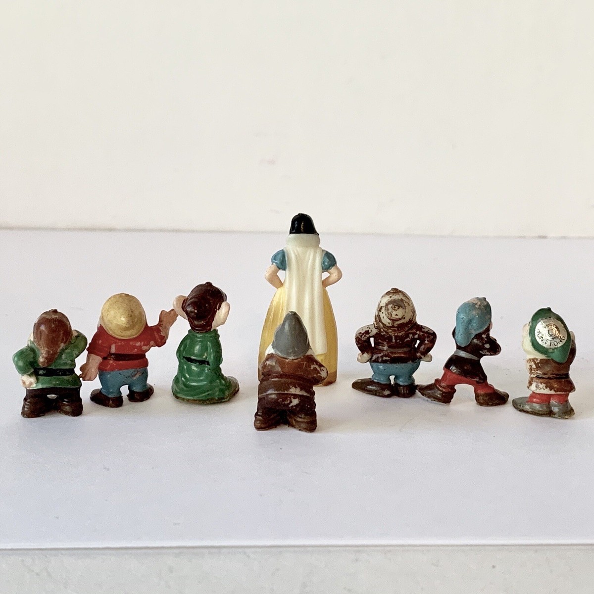 Walt Disney Prod Hong Kong 1” Miniature Snow White & 7