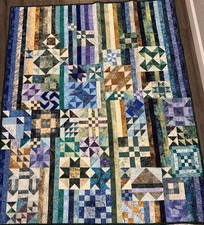 Patchwork Quilt Coverlet 57x70  excellent condition Beautiful blanket