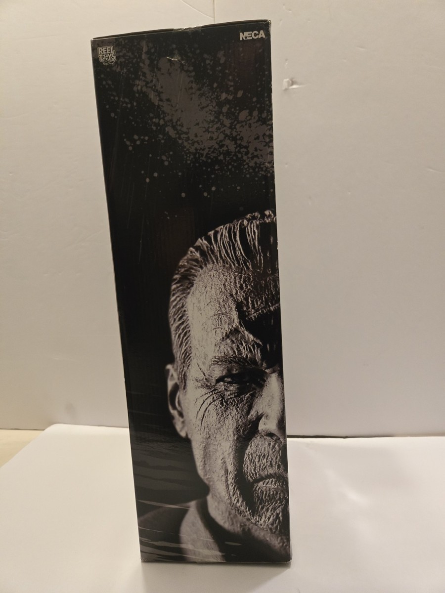NECA 46cm Sin City Hartigan in Black and White With Motion