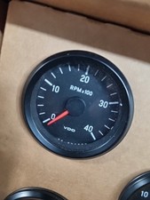 VDO Cockpit  Vision Electric  Tachometer L 4000 RPM 80mm 3.1" 24V  333 045 002X