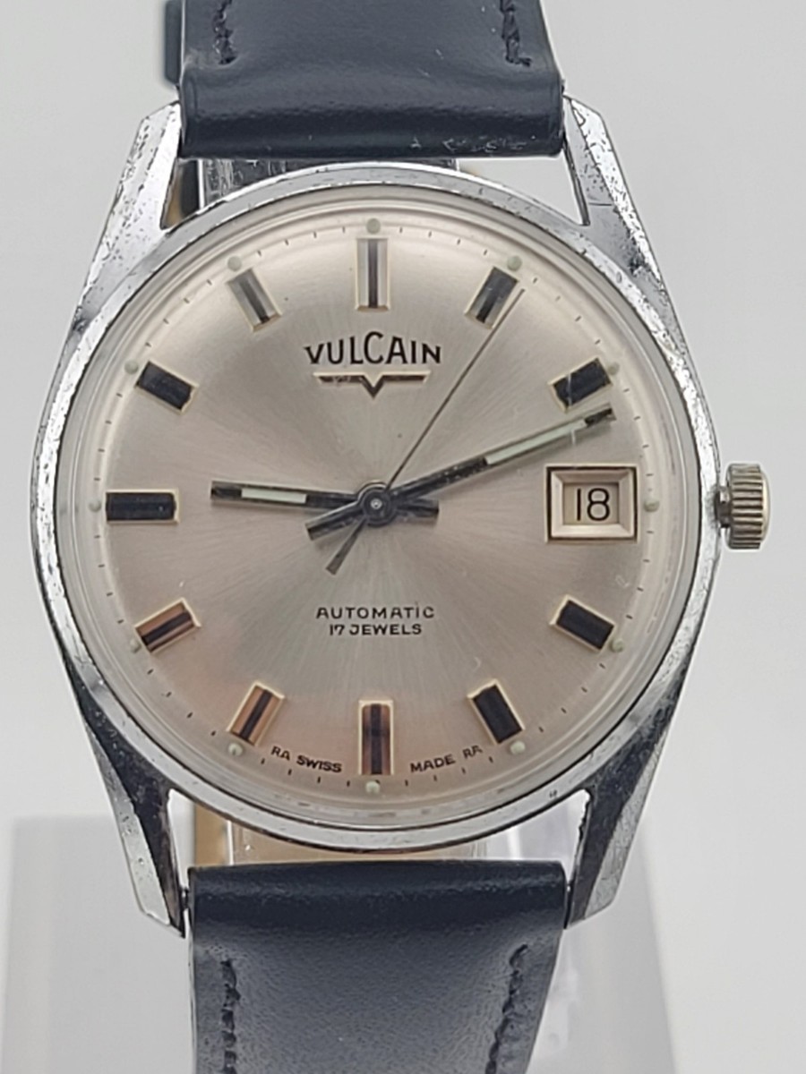 Vintage 1960's Vulcain Men's Automatic Calendar 17J Swiss Made
