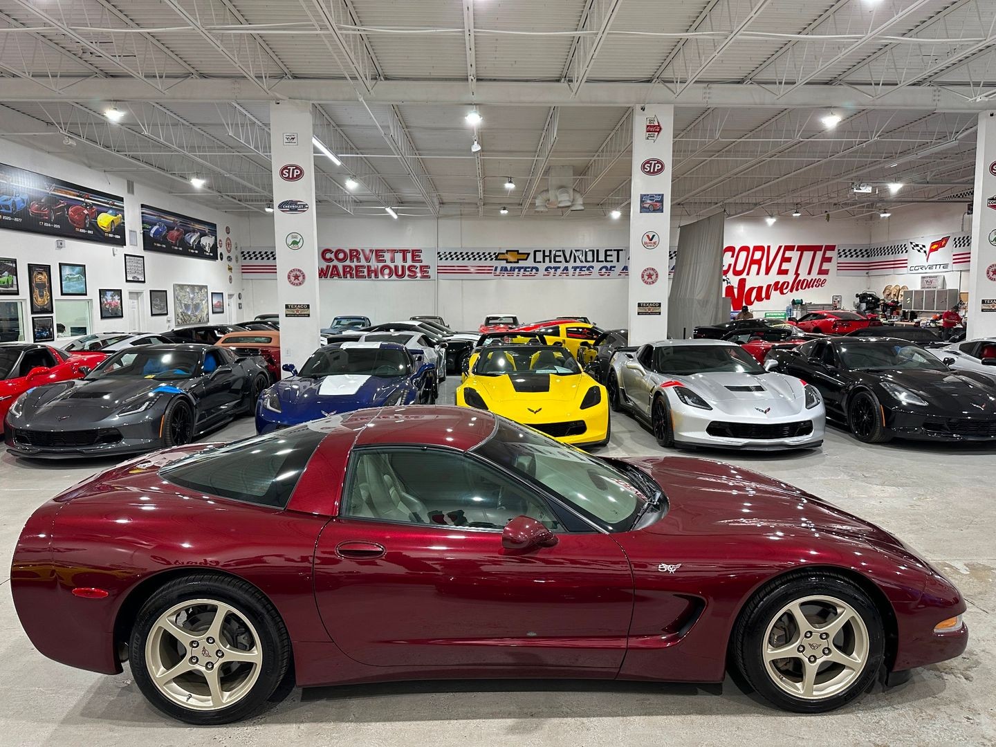 2003 [94U] 50th Anniversary Red Chevrolet Corvette   | C5 Corvette Photo 6