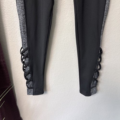RB8 SHEIN Black/Grey Crisscross Calf Leggings Size Medium - 第 3/8 張圖片