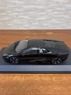 Autoart 1/18 Lambo reventon 中古 AUTOart 1:18 scale Lamborghini Reventon (Gloss Black) #74592