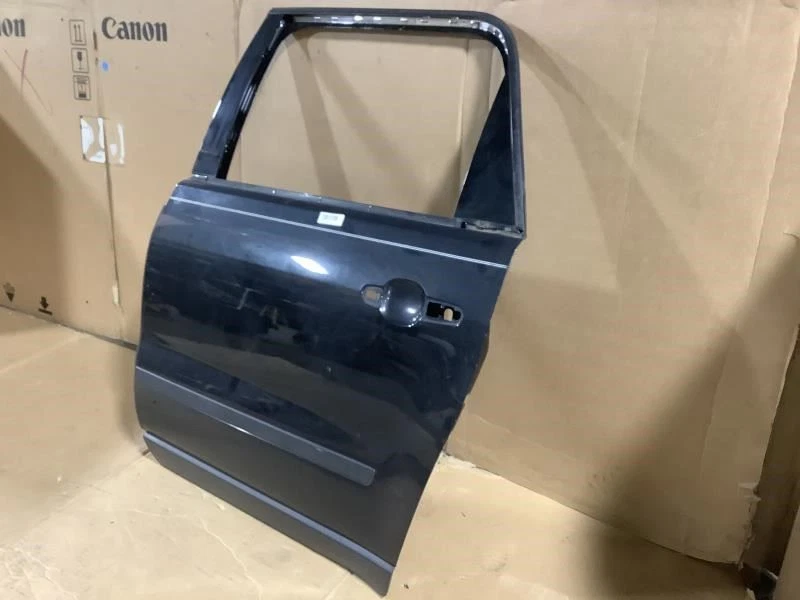 Saturn Outlook XE 2007 carcasa de puerta trasera izquierda del lado del conductor gris oscuro metálico OEM+ Foto 2 de 4