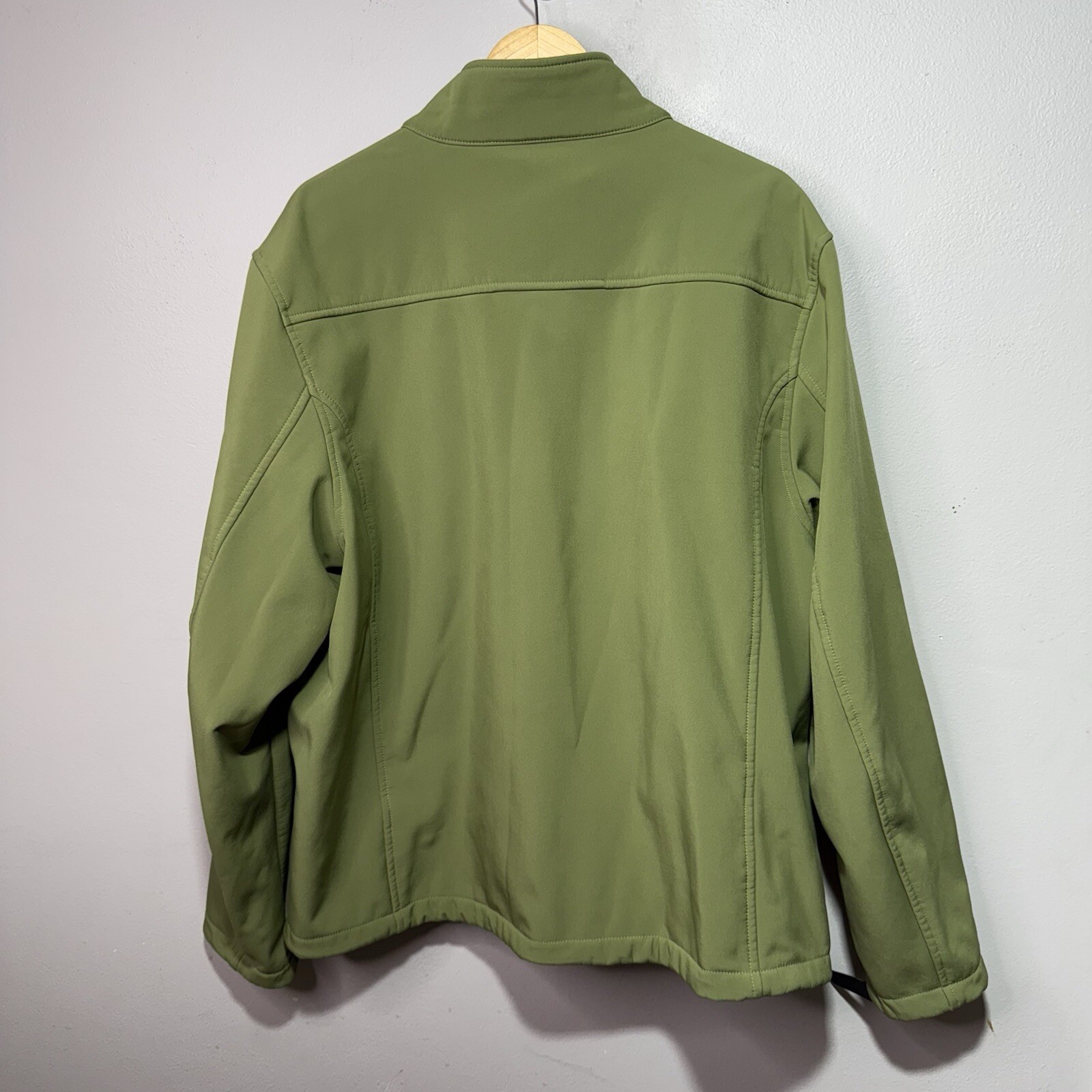 Amazon Essentials Water-Resistant Softshell Jacke… - image 2