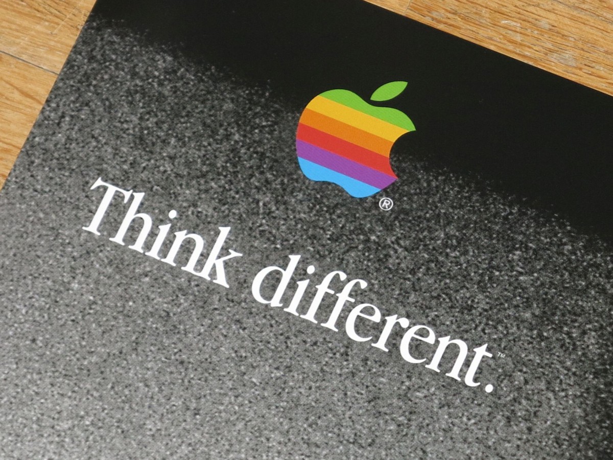 Apple Think Different Poster - Bob Dylan / 24 x 36 by Steve