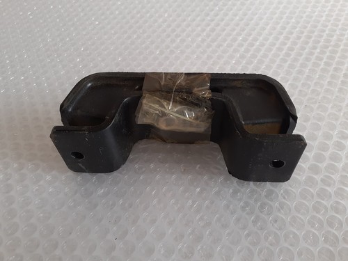 Engine Mount for Toyota Hilux RN Pickup 12371-39015 - Picture 3 of 3