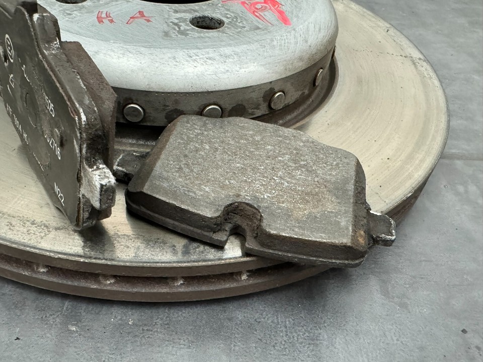 Rear Brake Discs BMW 5 Series F10 F11 Rear Wheel Brake ATE Brake Pads