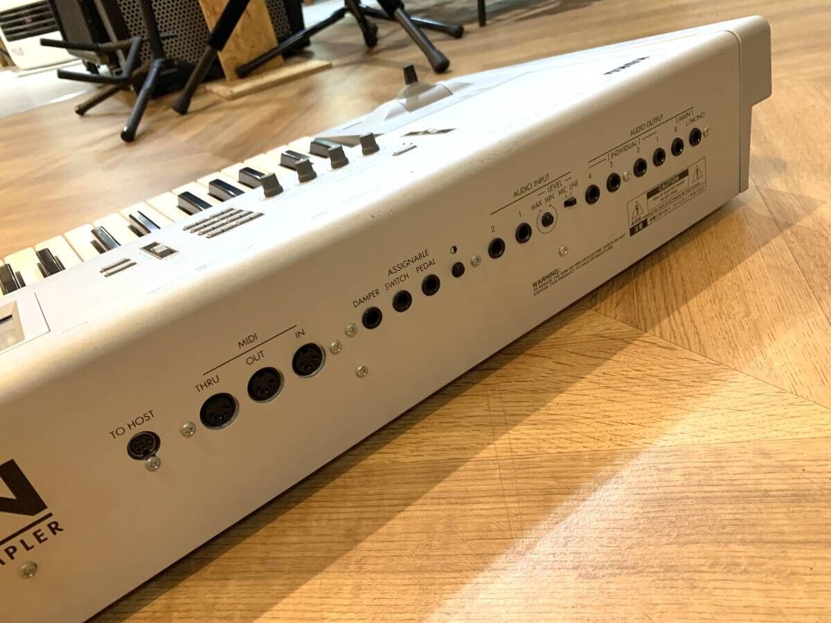 Korg Triton 61 key Synthesizer Music Workstation keyboard Korg Triton 61 key Synthesizer Music Workstation keyboard