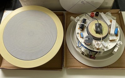 SPEAKERCRAFT 2 CEILING WALL SPEAKERS 8  READ  Description Plz WORKING TESTED