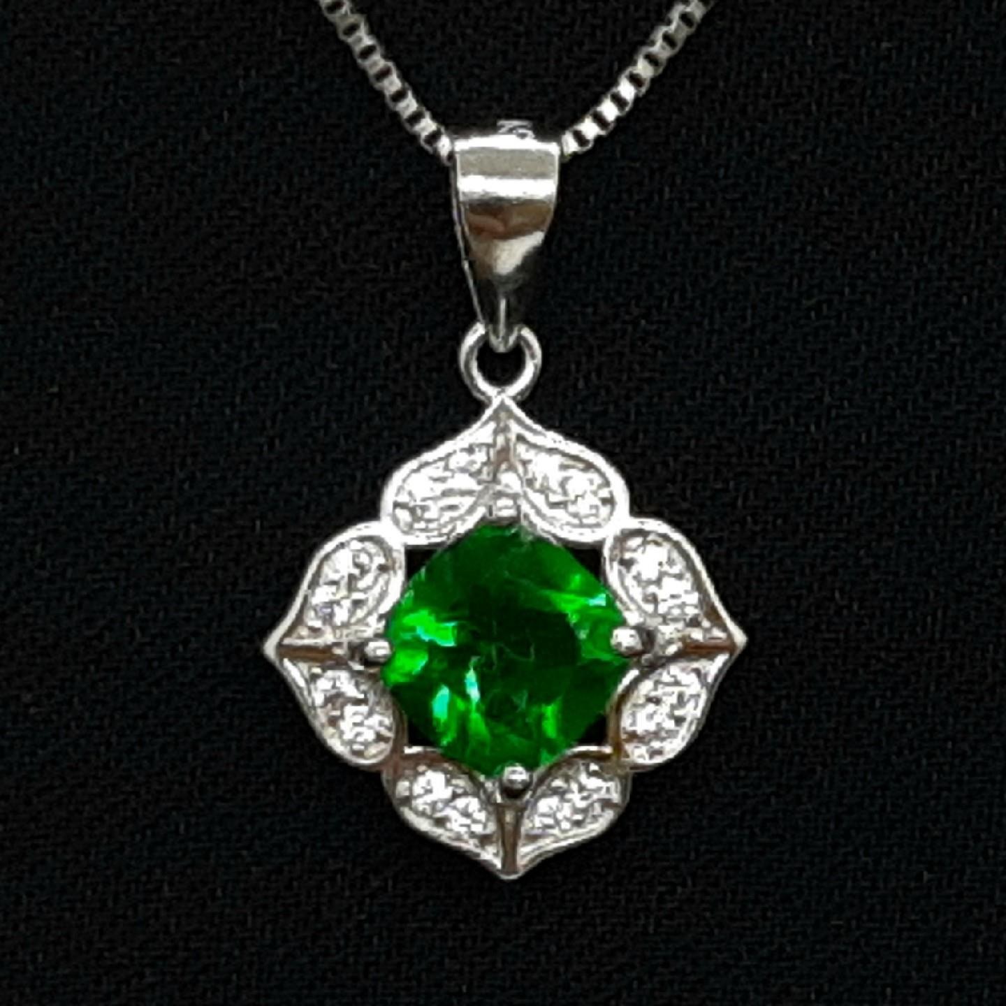 World Class 1.35ctw Green Topaz & White Sapphire 925 Sterling Silver Pendant