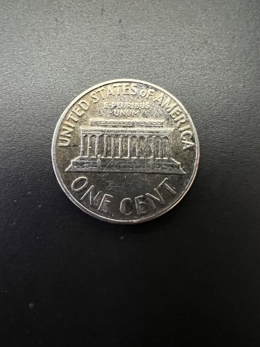 1967 Lincoln Penny No Mint Mark - RARE Error "L" & "WE Trust" on rim - Picture 4 of 4