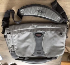 Tumi T2 Gray and black  Ballistic Nylon Expandable Messenger Computer Brief case