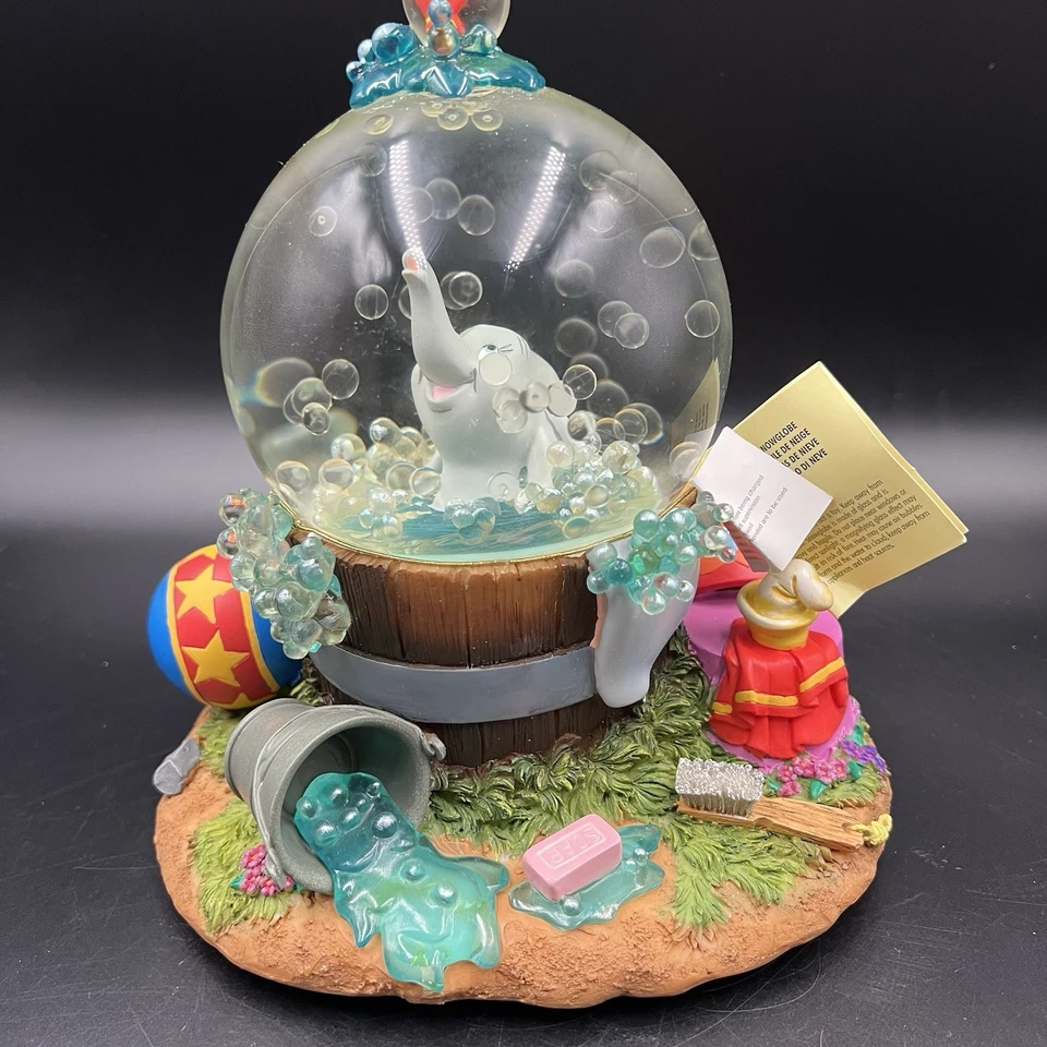 Walt Disney Disneyland Paris Dumbo Bathtime Rock a Bye Baby Snow Globe Music Box - Image 2 of 4