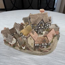 David Winter SIGNED The Village Large Cottage England UK  Vintage 1981 Retired