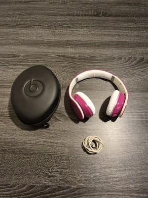 Monster Beats Studio Beats by Dr. Dre w/ Case And Cord Pink/Magenta  TESTED 