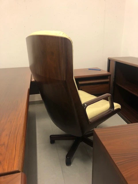 Büroeinrichtung, Schreibtisch, Schränke, etc Palisander, Neupreis war 17.000 SFr - Bild 4 von 4