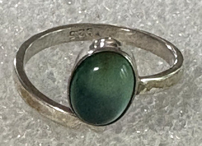 Sterling Silver .925  Green Jade Ring  Stone Oval Size 6