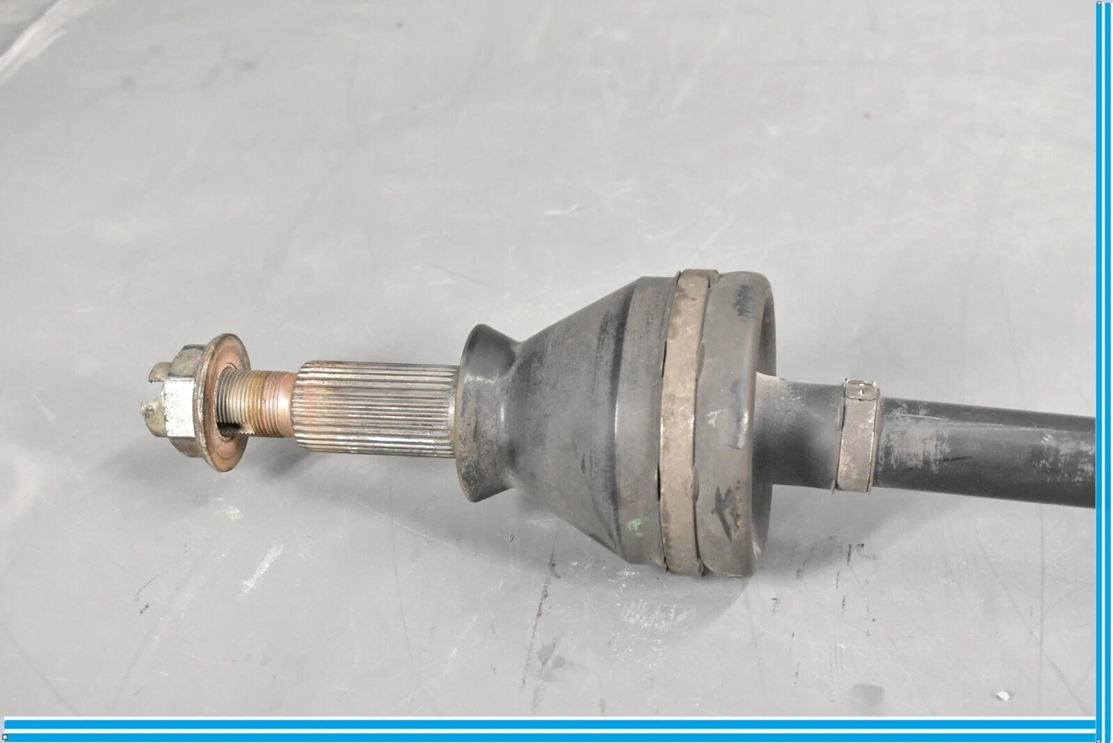 14-20 Maserati Quattroporte Rear Right Side Drive Axle Shaft Drive Shaft OEM