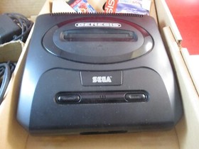 Sega Genesis Model 2 Console w/ Box Controller Cord Sonic Spinball System Manual