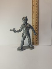 Vintage Tim Mee TimMee Galaxy Laser Team Star Patrol Silver Figure 4.5" Tall