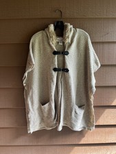 Women’s Beautiful Beige Faux Snap Hooded Shawl Size S/m