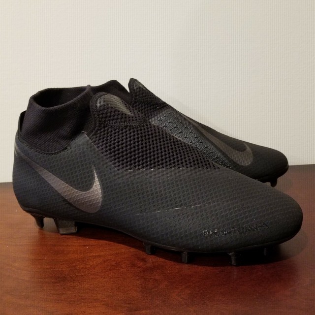 nike triple black hypervenom