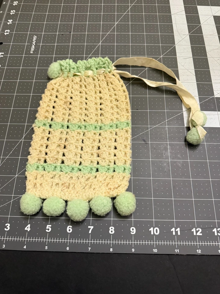 复古 c. 1940 - 50 年代儿童白色和薄荷绿色手工针织钱包 — 第 2/3 张图片