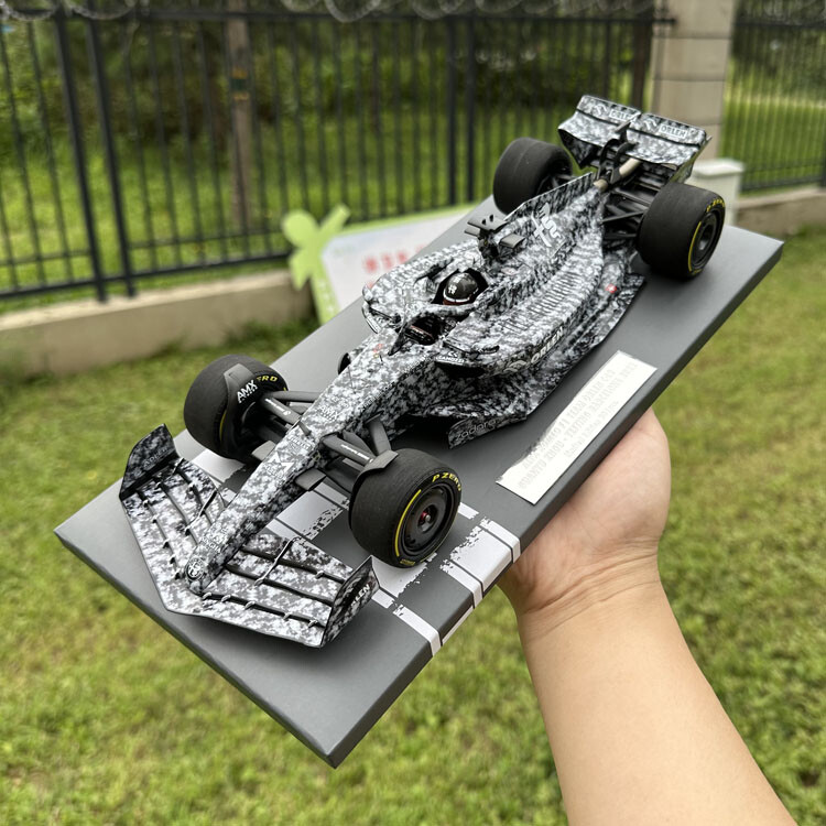 Minichamps 1/18 Alfa Romeo F1 ORLEN C42 2022 Zhou Guanyu Bottas