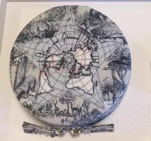 Membre Christian Dior Platine cadeau de bienvenue étui bijoux accessoire nouveauté neuf