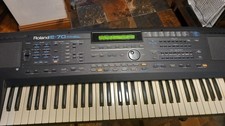 Roland E-70 Intelligent Synthesizer