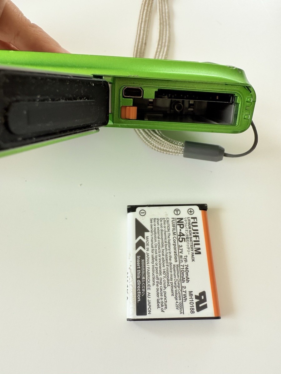 FujiFilm Finepix Z33WP Digital Camera - Green - For Parts/not