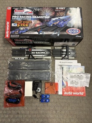 + Auto World John Force Pro Racing Dragstrip Night Under Fire Slot Car Set